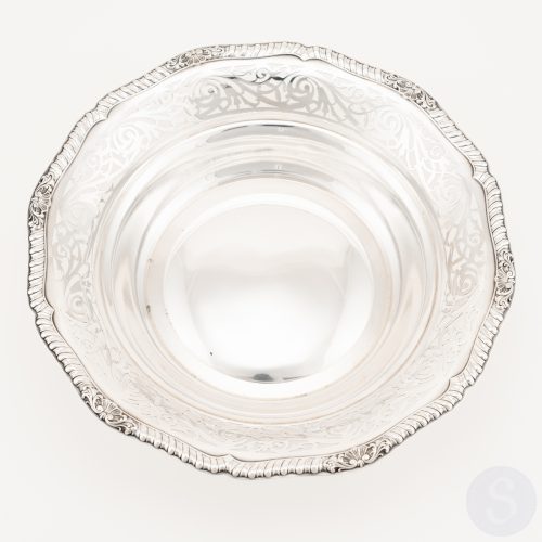 Eine runde Silberschale in 800er Silber mit durchbrochenem Rand – Gebr. Kühn Bild1